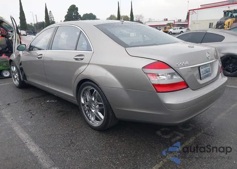 2007 Mercedes-Benz S 550 z USA, uszkodzony, nr VIN WDDNG71X67A078699